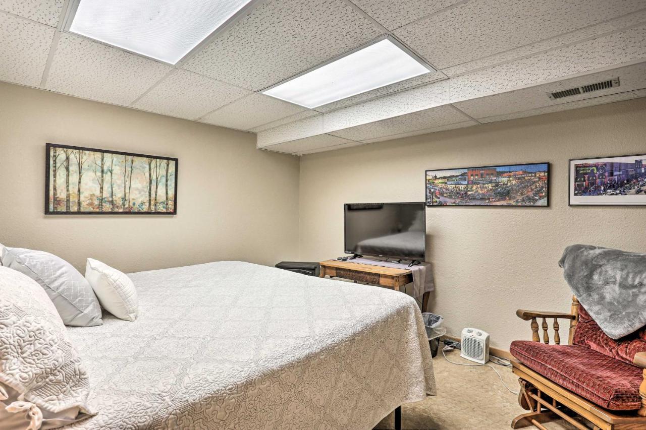 Centrally Located Sturgis Apt On Main St With Garage מראה חיצוני תמונה